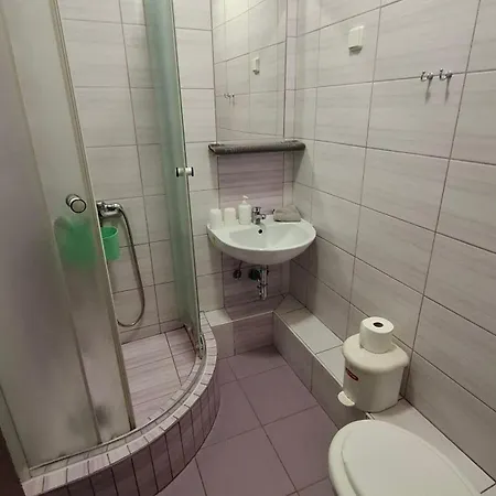 ゲストハウス Aquacentrum 3*